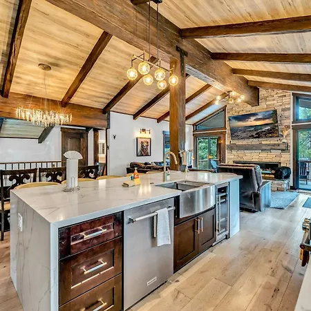 Villa 6Br Modern Mountain Escape With Private Hot Tub